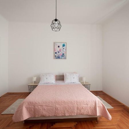 Apartman Rhapsody Apartment Сплит Екстериор снимка