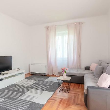 Apartman Rhapsody Apartment Сплит Екстериор снимка