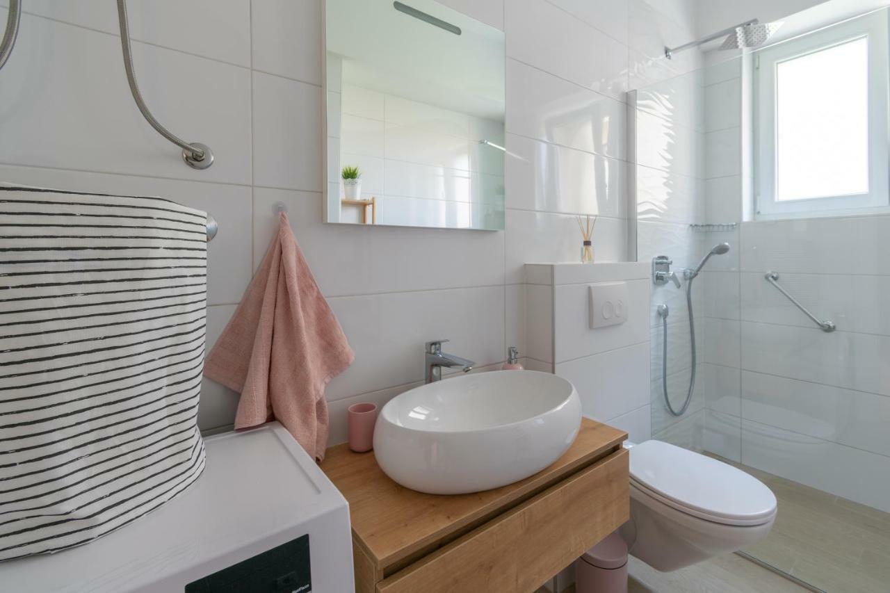 Apartman Rhapsody Apartment Сплит Екстериор снимка