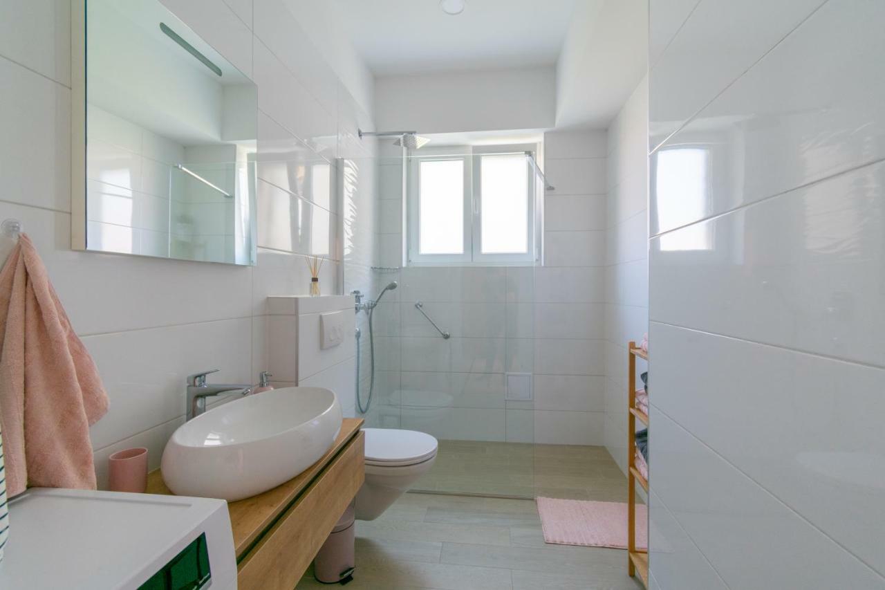 Apartman Rhapsody Apartment Сплит Екстериор снимка