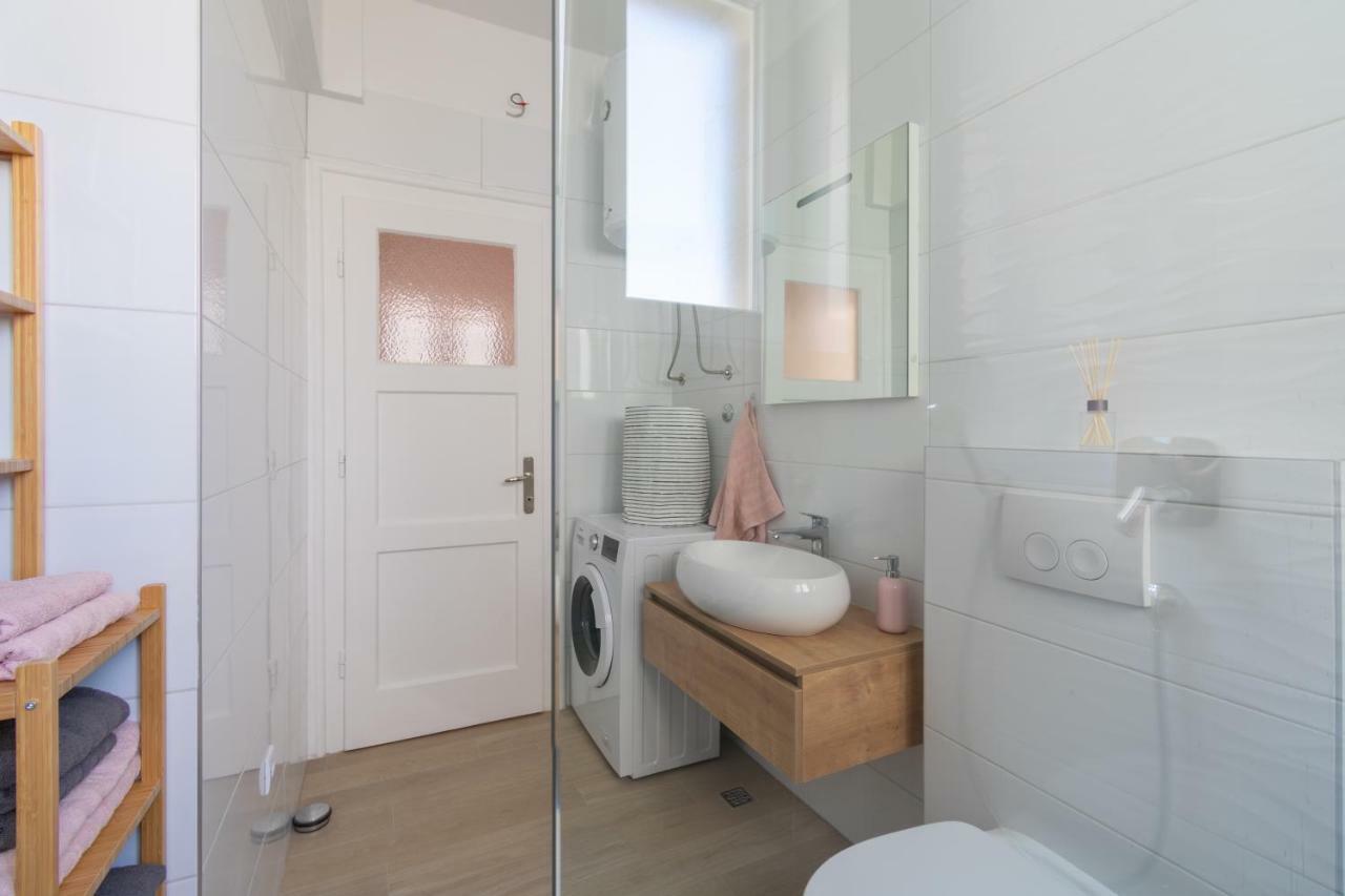 Apartman Rhapsody Apartment Сплит Екстериор снимка