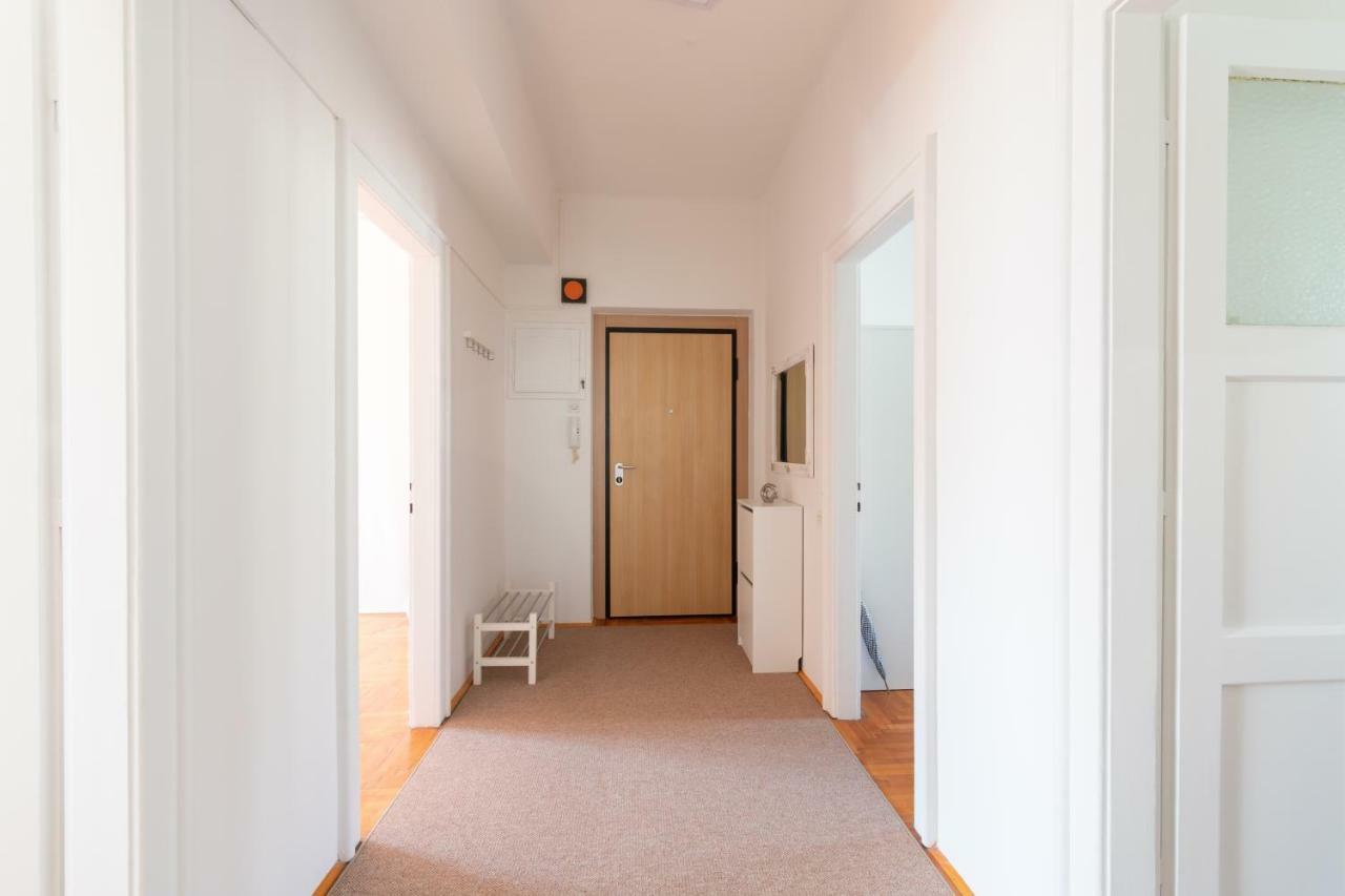 Apartman Rhapsody Apartment Сплит Екстериор снимка