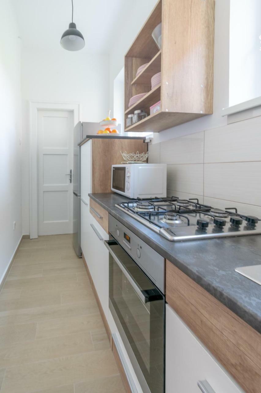 Apartman Rhapsody Apartment Сплит Екстериор снимка